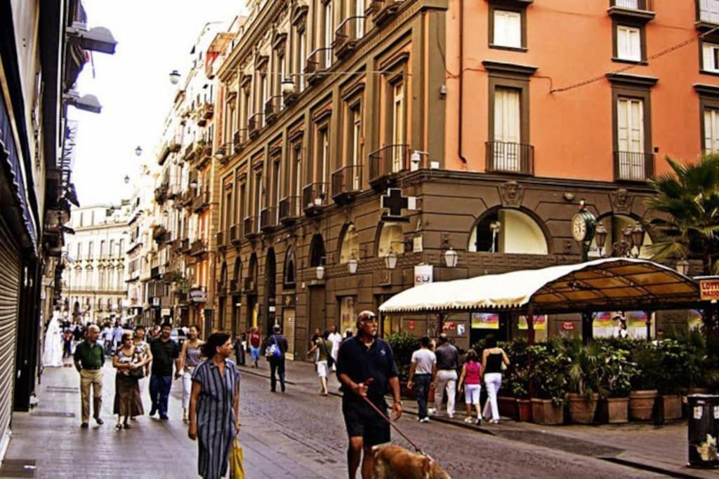 Casa Via Toledo. Centralissima E Vicina Al Porto Apartment Наполи Екстериор снимка