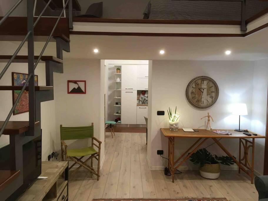Casa Via Toledo. Centralissima E Vicina Al Porto Apartment Наполи Екстериор снимка