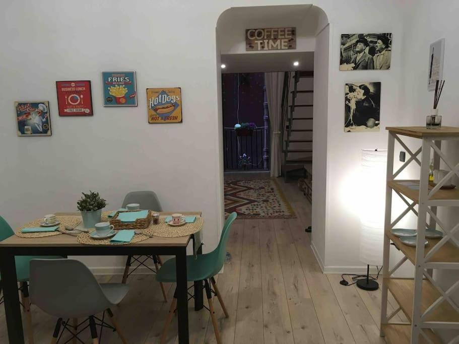 Casa Via Toledo. Centralissima E Vicina Al Porto Apartment Наполи Екстериор снимка